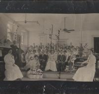 Postcard - choir and orchestra on Easter